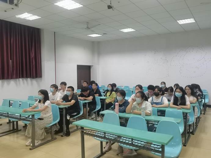 化环海角视频
第三分会场